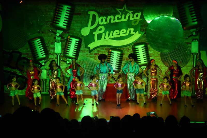 Dancing Queen un hommage a Abba by Kazadoo